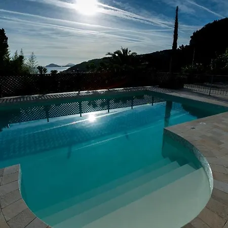 Borgo Dell'uccellaia - Turchese - Giada مارتْشانا مارينا